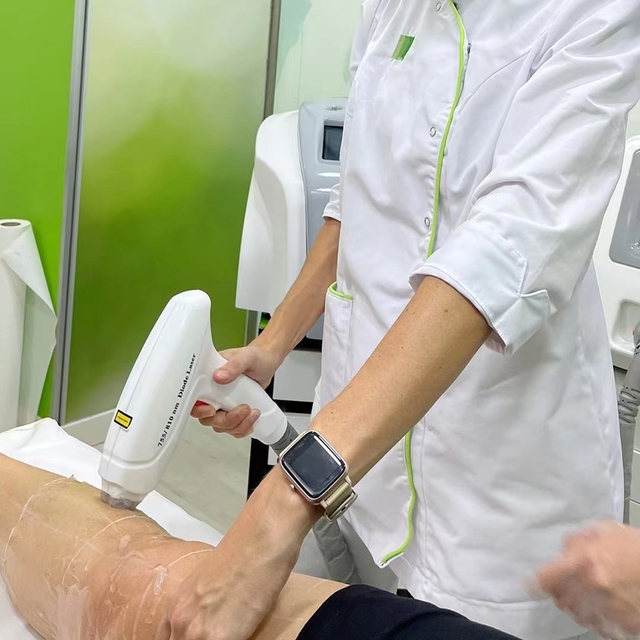 جهاز العلاج بالليزر ديود